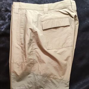 Men’s Columbia Omni-shade shorts - NWOT